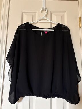Vince Camuto Size Medium Black Batwing Sleeve Top